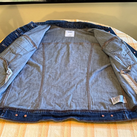 Old Navy Jean Jacket size Large - Picture 3 of 4
